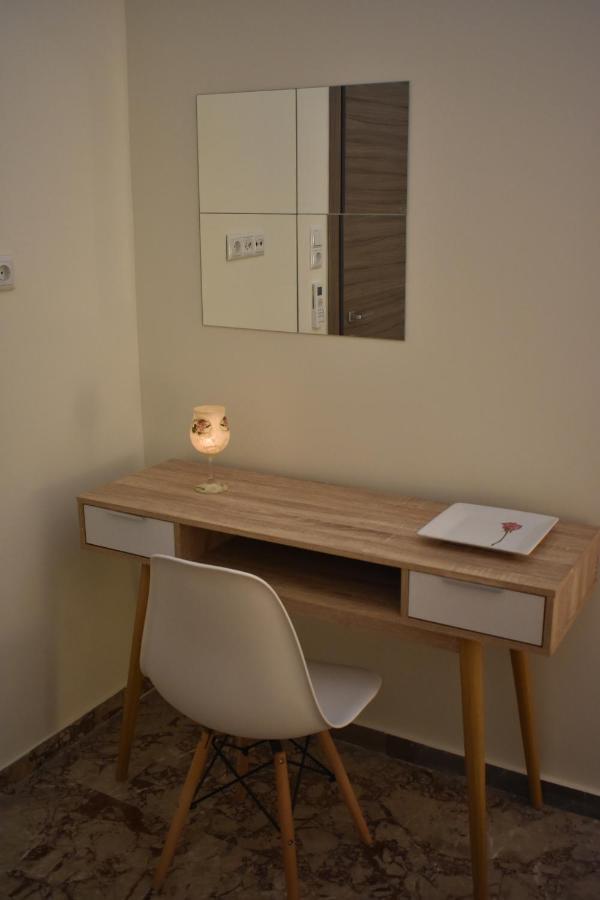 Chrysafenia & Leandros Downtown Apartment Kavála ภายนอก รูปภาพ